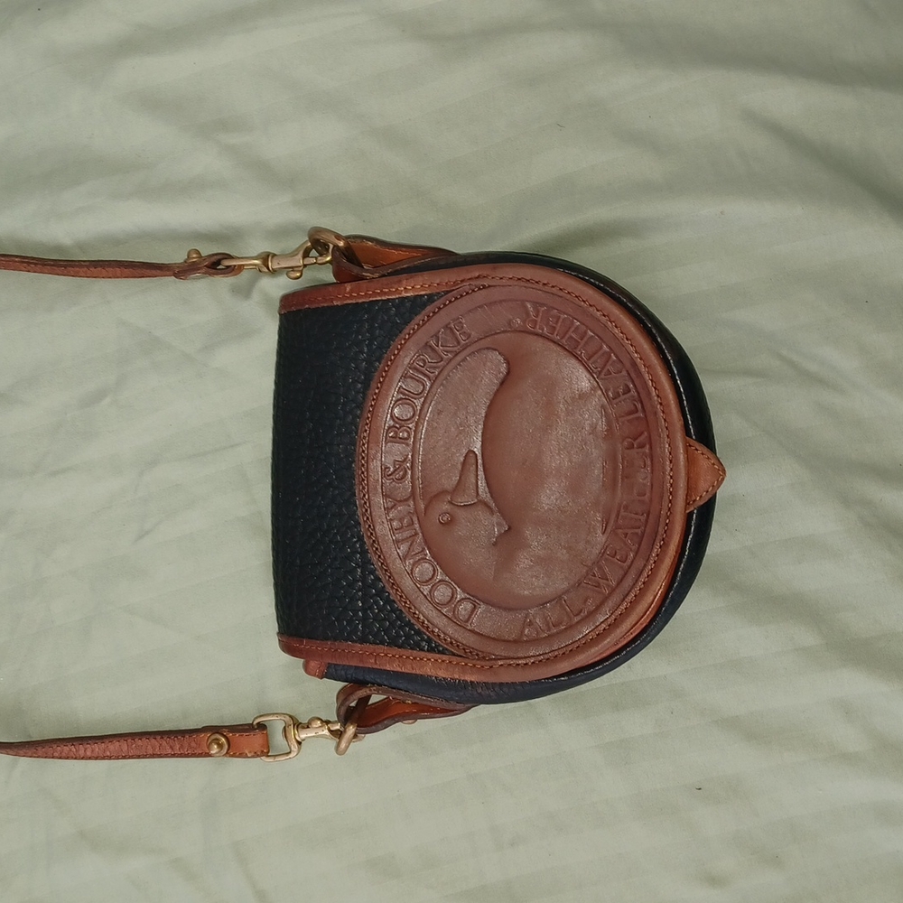 Vintage Dooney & Bourke AWL Large Duck Crossbody please read description